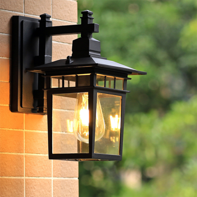 Luma – Modern Outdoor Wall Lamp with Efficient Lighting