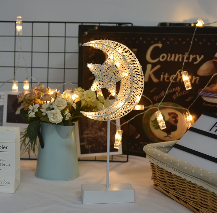 GlowNest - Dreamy Woven Rattan Night Light