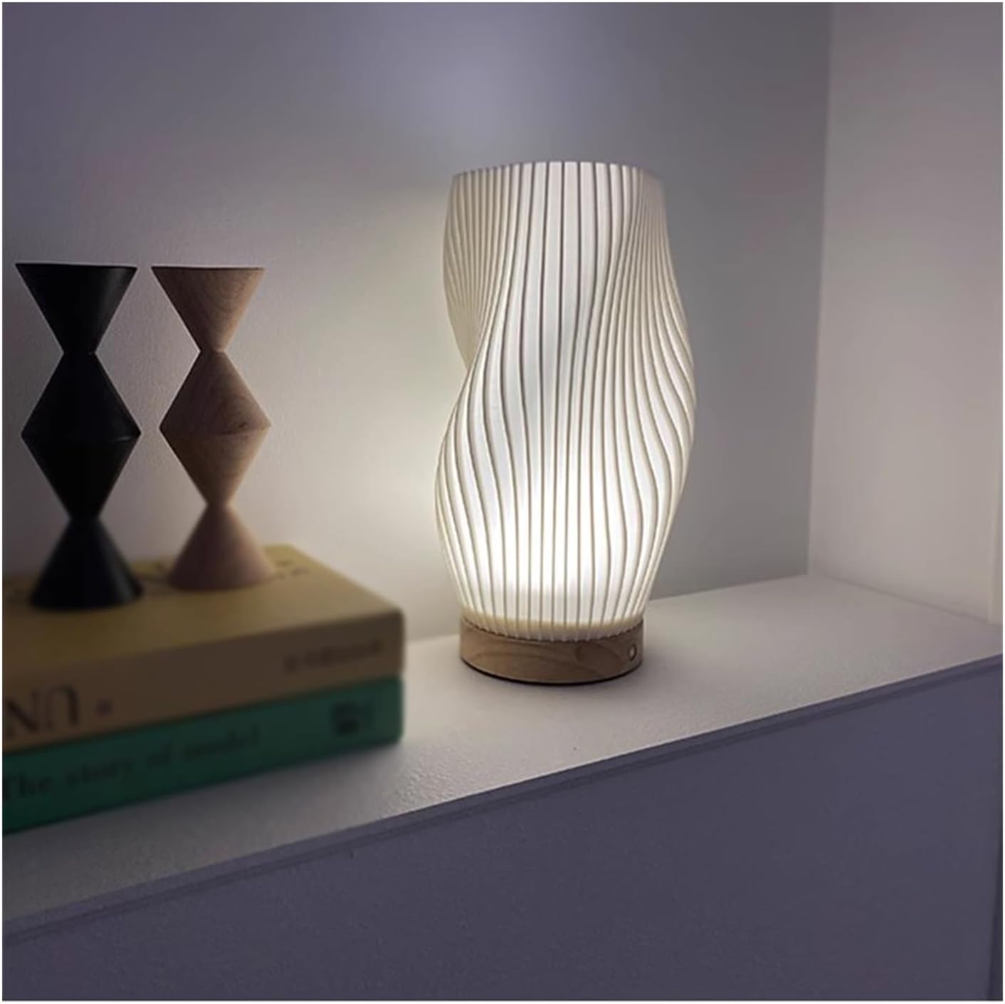 WaveLume - Modern Pleated Table Lamp with Sculptural Design