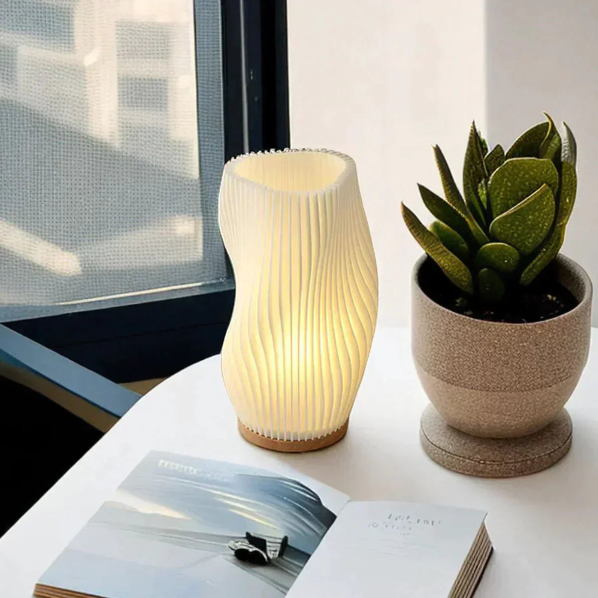 WaveLume - Modern Pleated Table Lamp with Sculptural Design