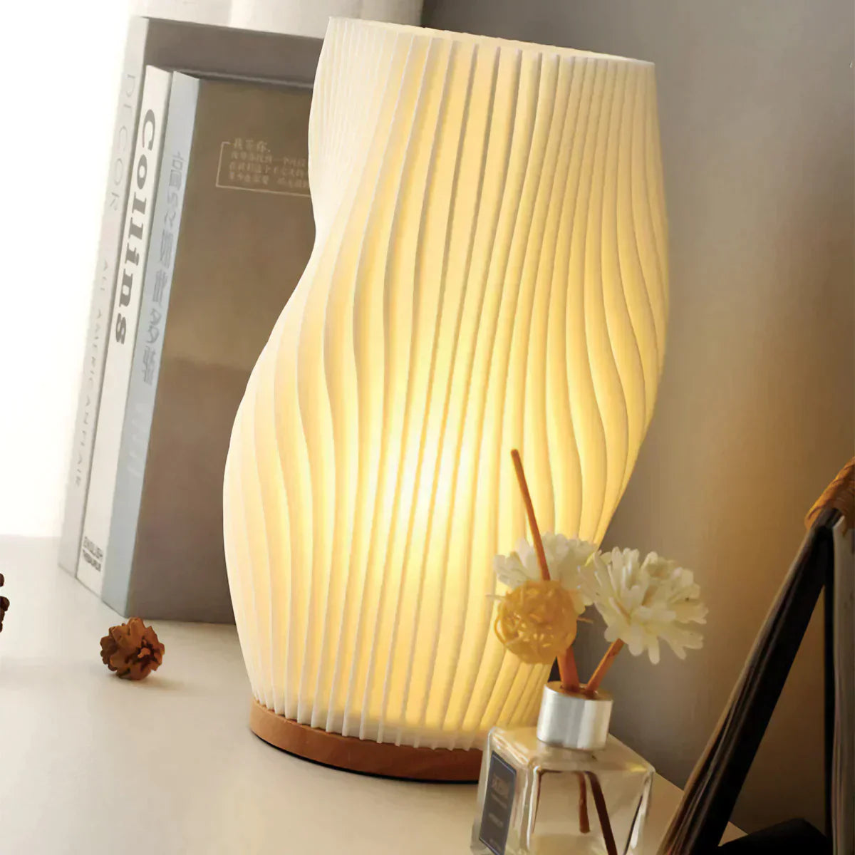 WaveLume - Modern Pleated Table Lamp with Sculptural Design