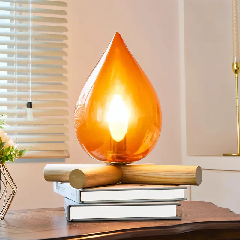 FlammeLys – Table lamp with wooden base and flame effect for a cozy atmosphere