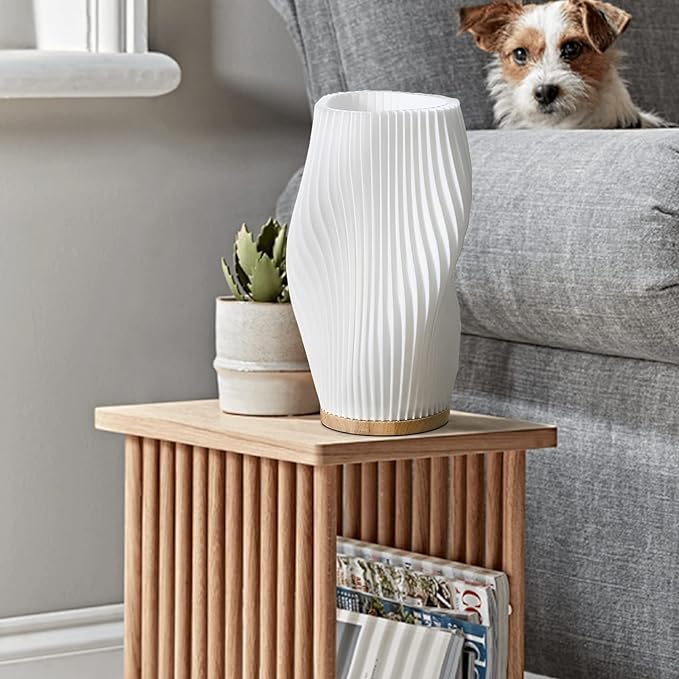 WaveLume - Modern Pleated Table Lamp with Sculptural Design