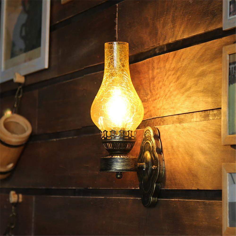 VintageGlow – Wall-Mounted Oil Lamp-Inspired Light