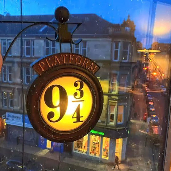 MagicTouch - Platform 9 3/4 Illuminated Wall Sign