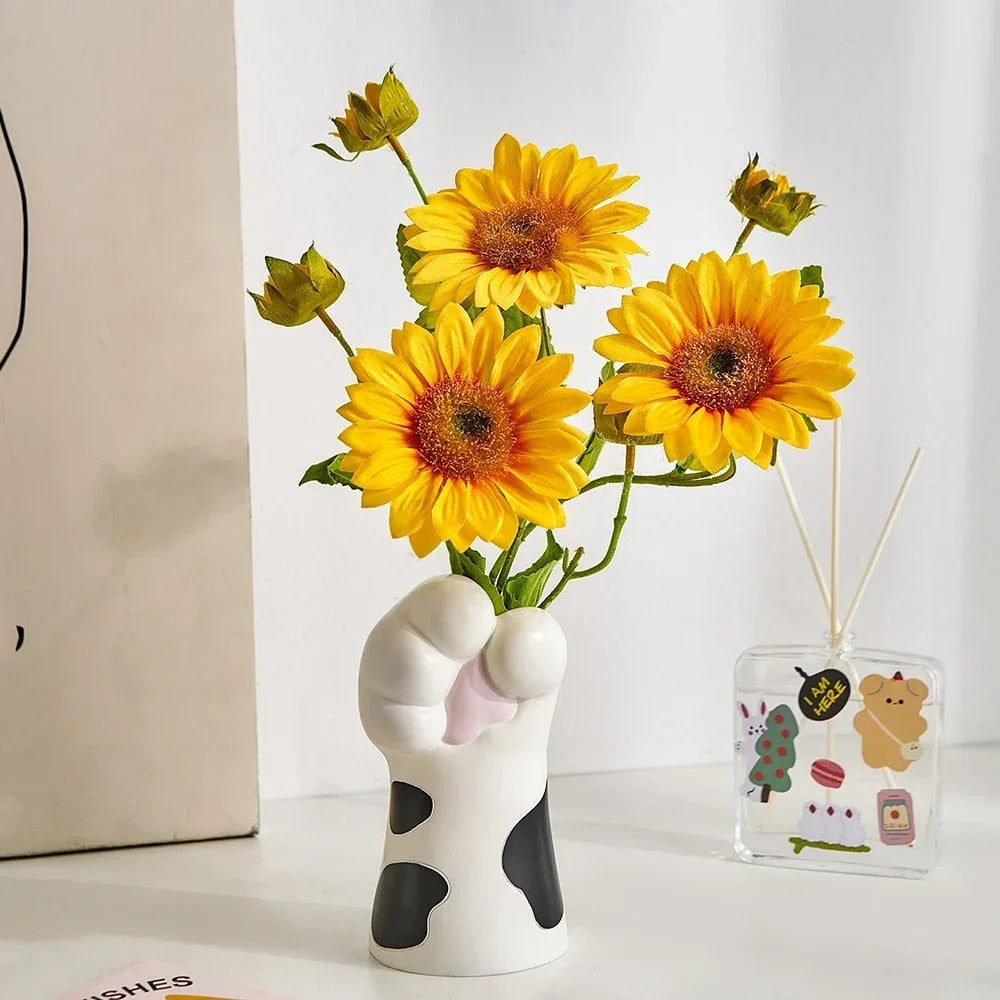 WhiskerWonders - Cat Paw Vase for Quirky Home Decor