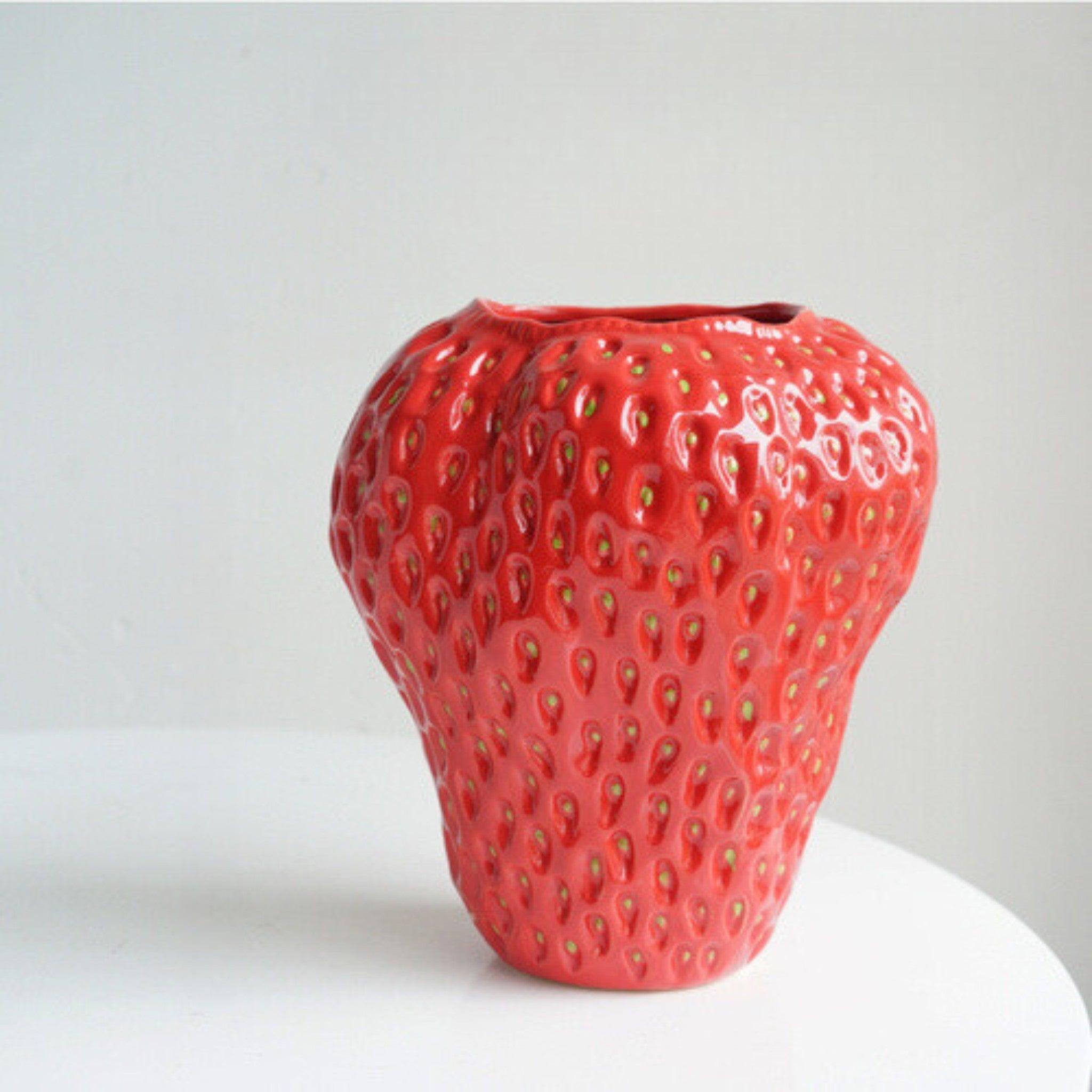 BeautyBerry - Strawberry-Shaped Ceramic Vases