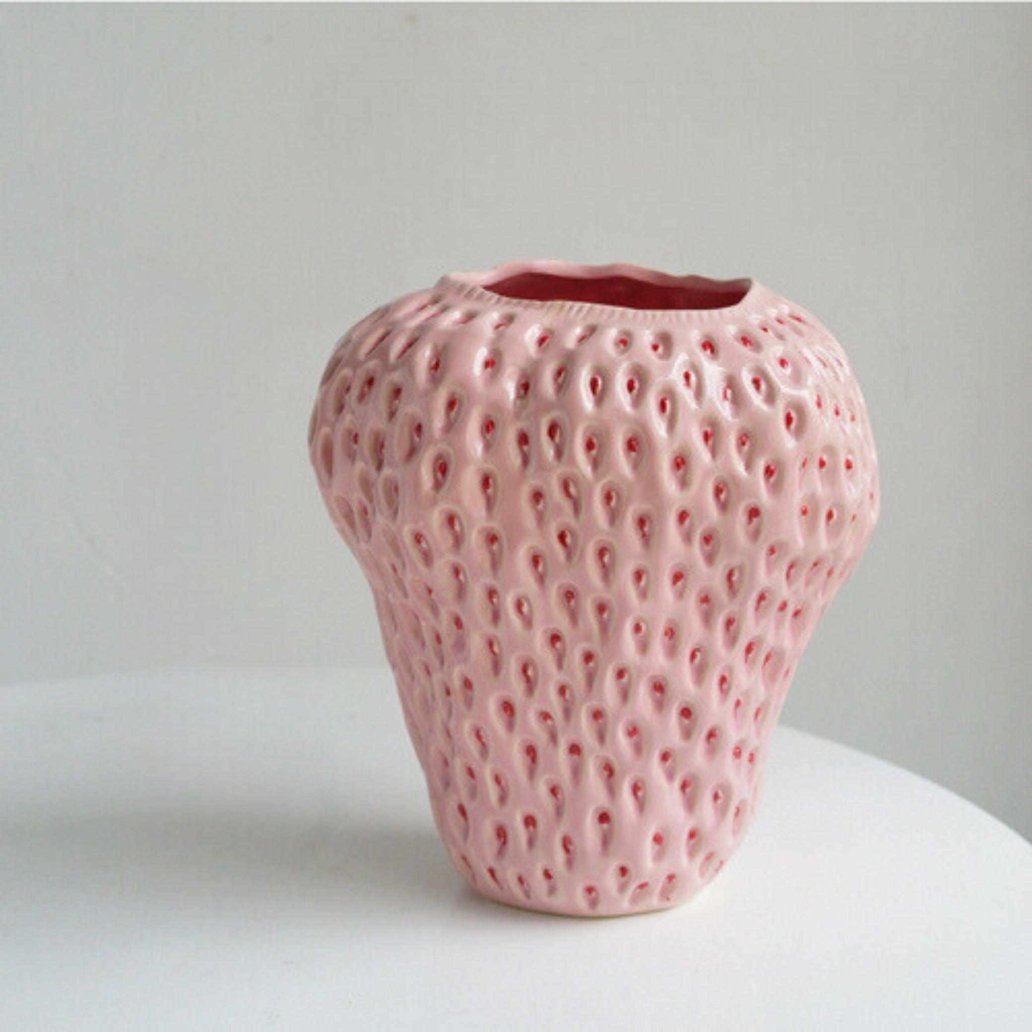 BeautyBerry - Strawberry-Shaped Ceramic Vases