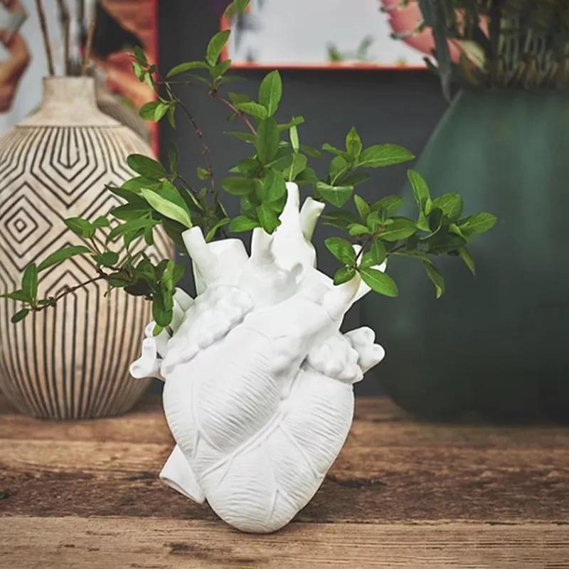 ArteVita - Creative Anatomical Heart Vase Decor