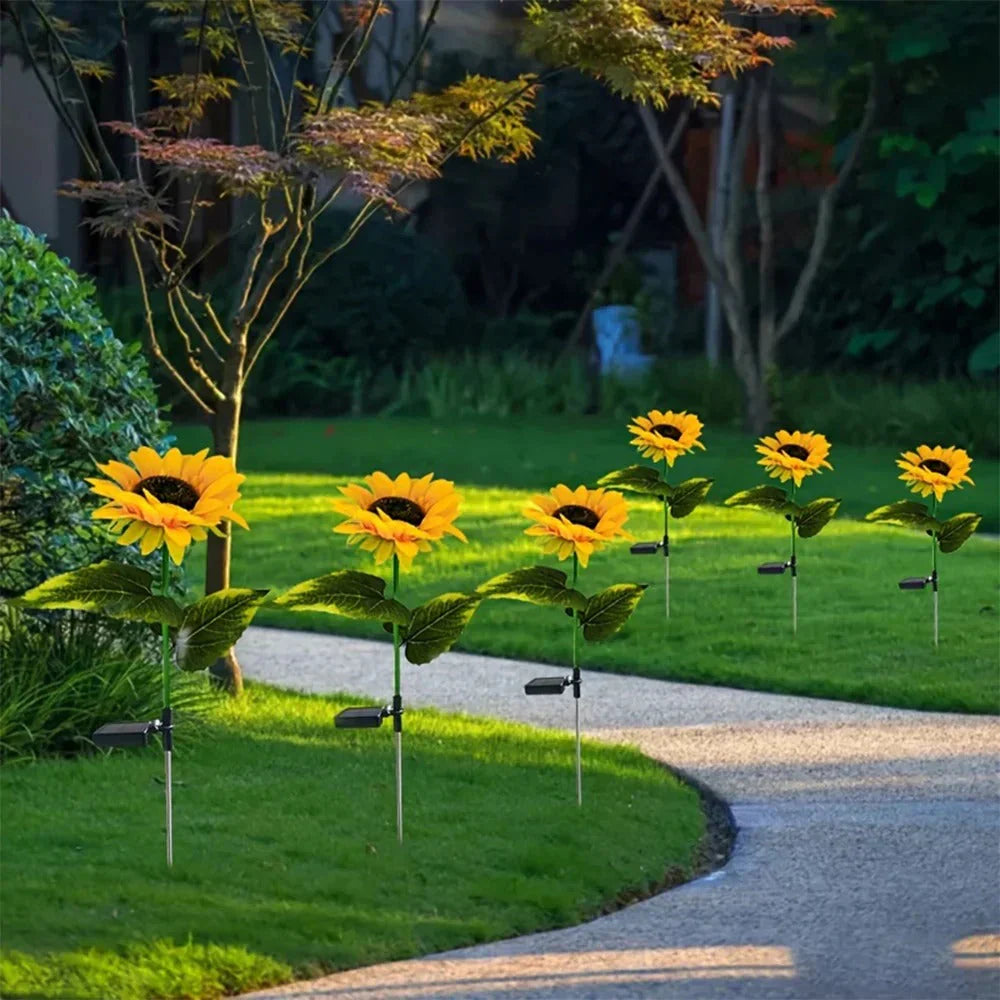 SunnyBloom - Solar-Powered Garden Lamp for Sunflowers