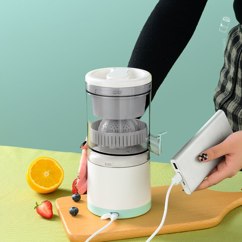 FreshSqueeze - Portable Rechargeable Citrus Juicer