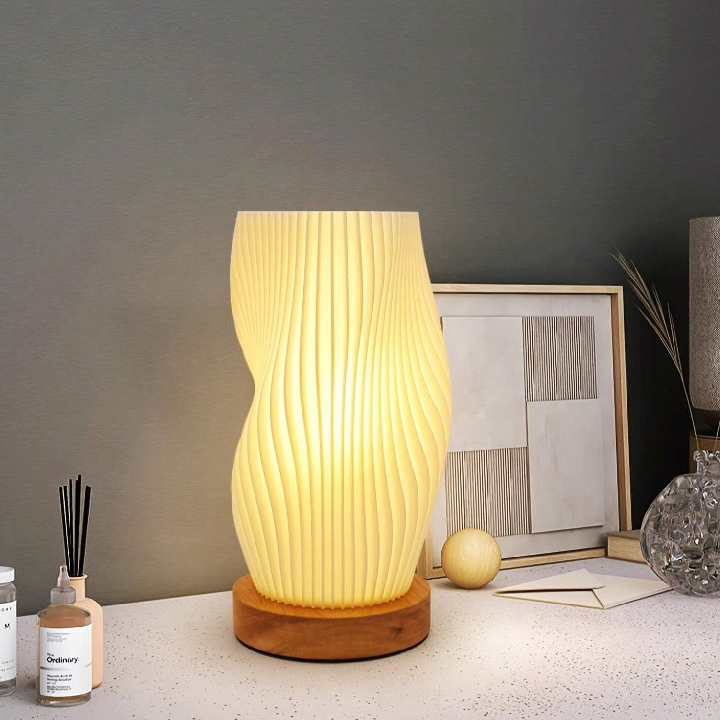 WaveLume - Modern Pleated Table Lamp with Sculptural Design