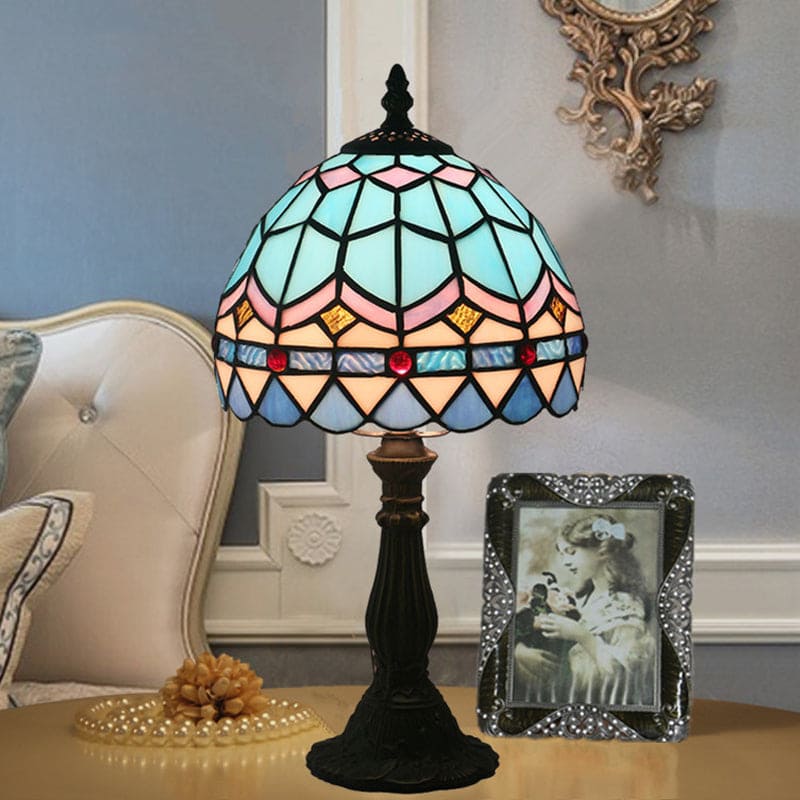 ElegantStyle - Classic Table Lamp with Warm Ambient Lighting