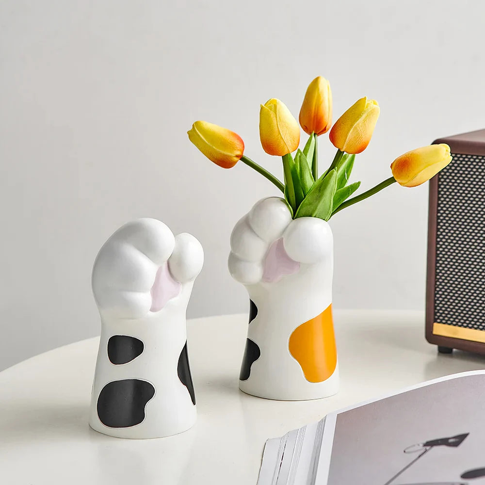 WhiskerWonders - Cat Paw Vase for Quirky Home Decor