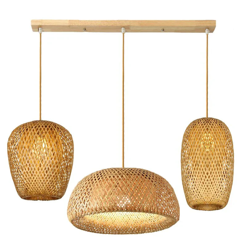 NaturalElegance -  Warm Woven Rattan Pendant Light