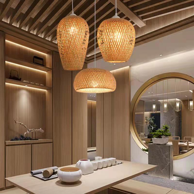 NaturalElegance -  Warm Woven Rattan Pendant Light
