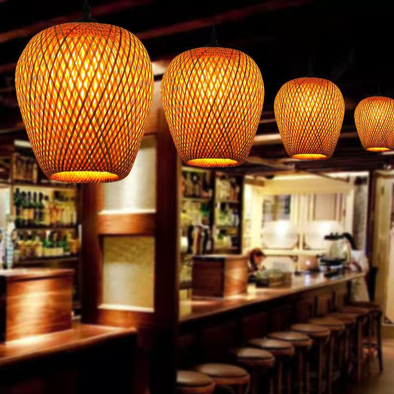 NaturalElegance -  Warm Woven Rattan Pendant Light