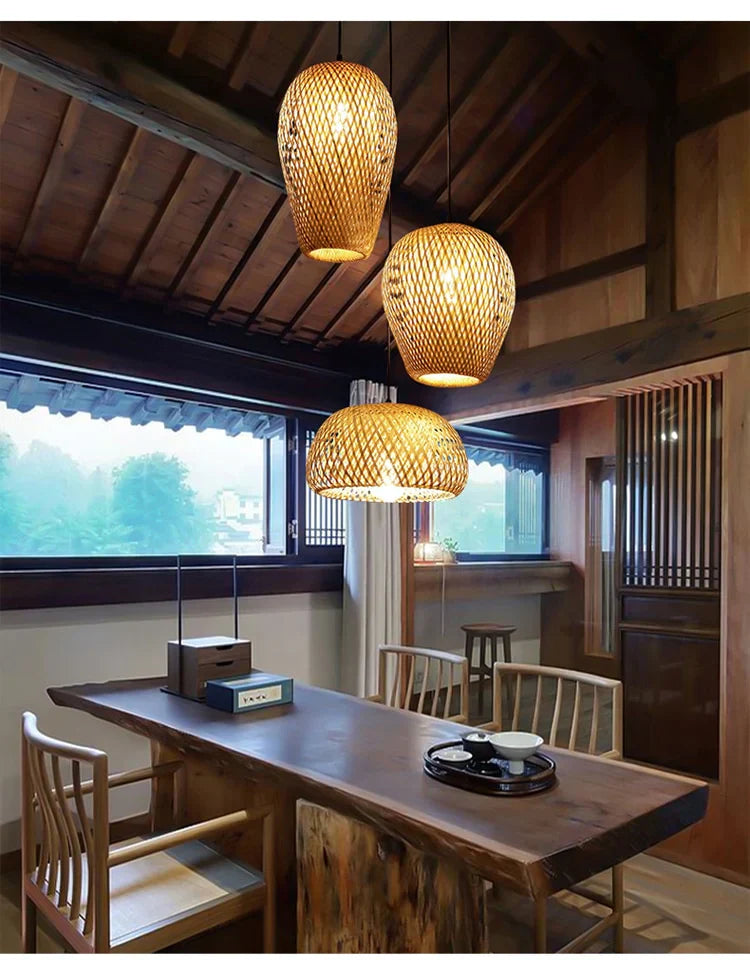 NaturalElegance -  Warm Woven Rattan Pendant Light