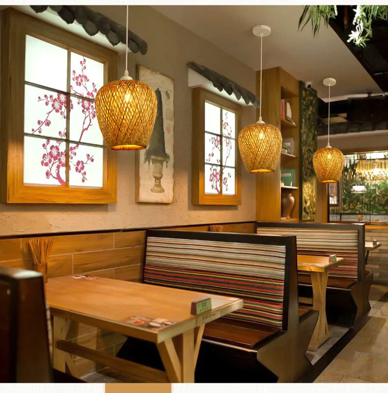 NaturalElegance -  Warm Woven Rattan Pendant Light