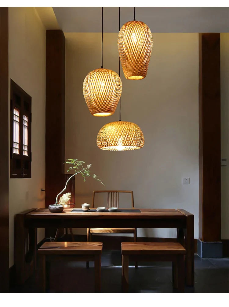 NaturalElegance -  Warm Woven Rattan Pendant Light