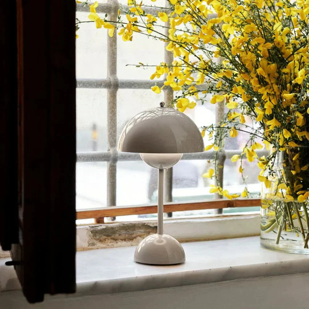 Lunarglo | LED Lamp